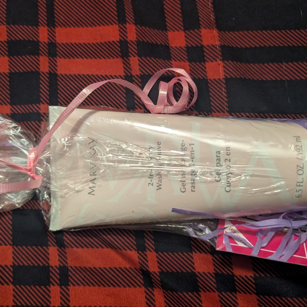 Mary Kay 2-in-1 Body Wash & Shave Cream